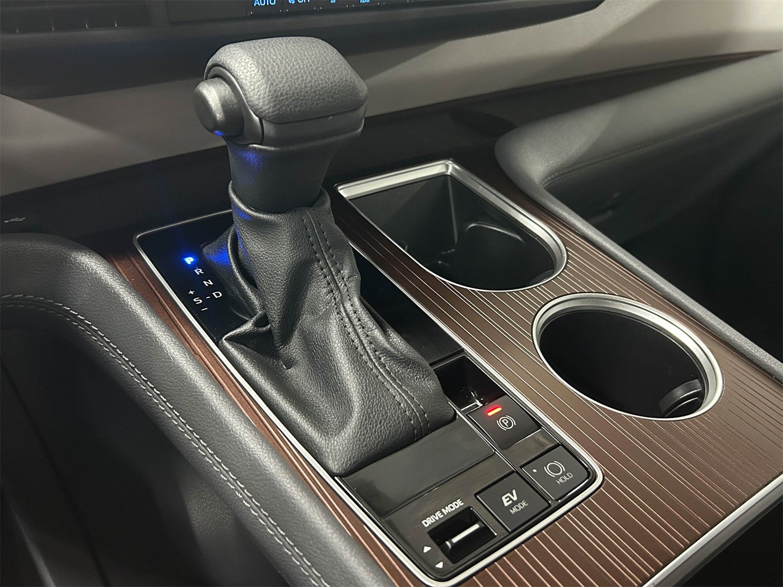 2024 Toyota Sienna LE 8 Passenger