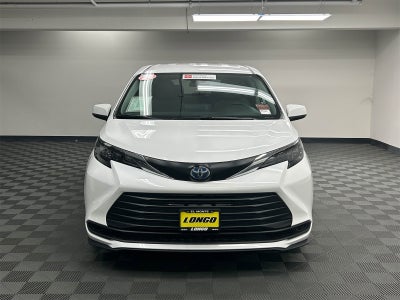 2024 Toyota Sienna LE 8 Passenger