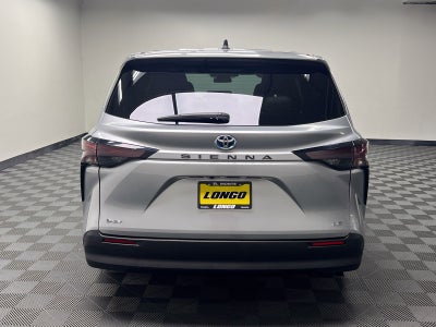 2025 Toyota Sienna LE 8 Passenger