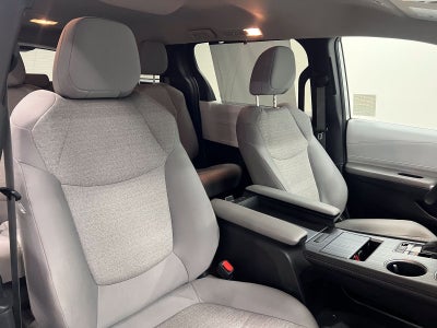2025 Toyota Sienna LE 8 Passenger
