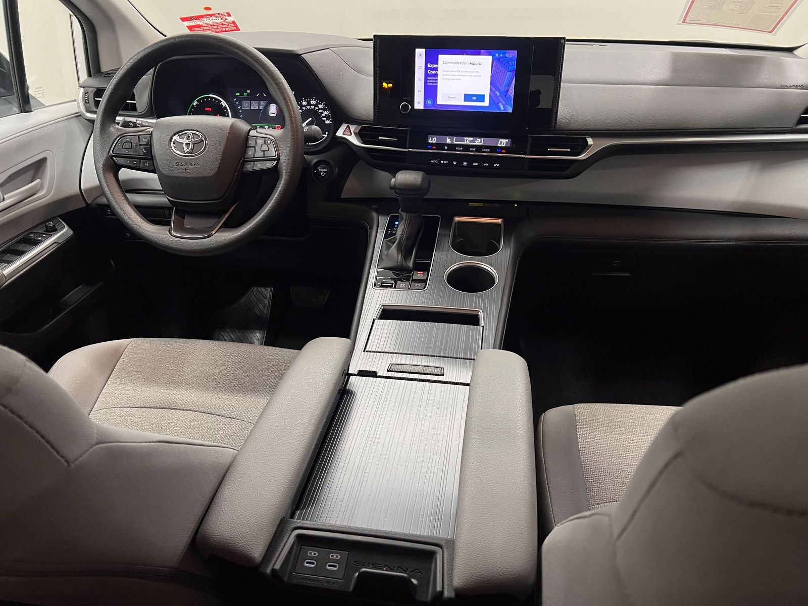 2025 Toyota Sienna LE 8 Passenger