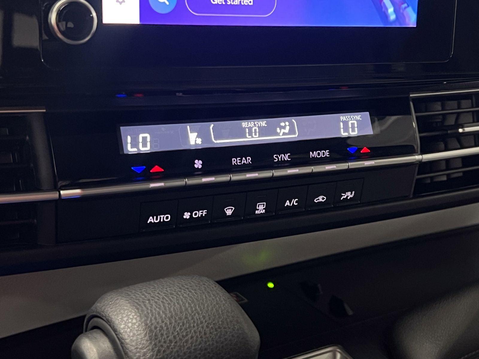 2025 Toyota Sienna LE 8 Passenger