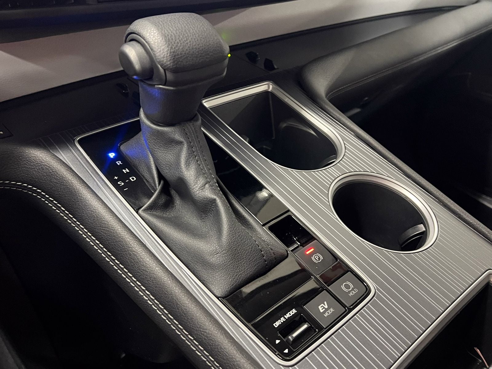 2025 Toyota Sienna LE 8 Passenger