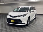 2025 Toyota Sienna LE 8 Passenger