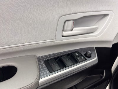2025 Toyota Sienna LE 8 Passenger