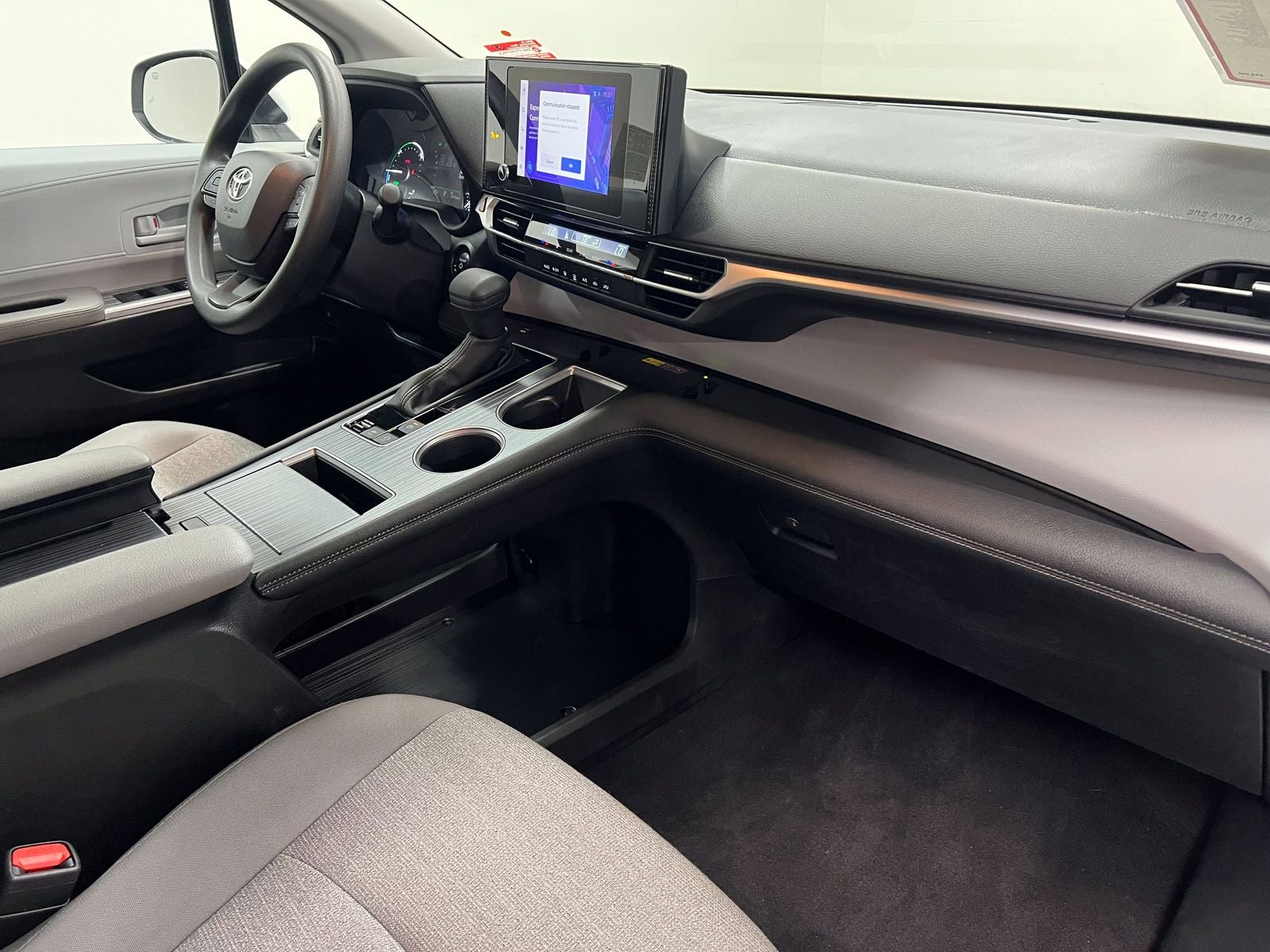 2025 Toyota Sienna LE 8 Passenger