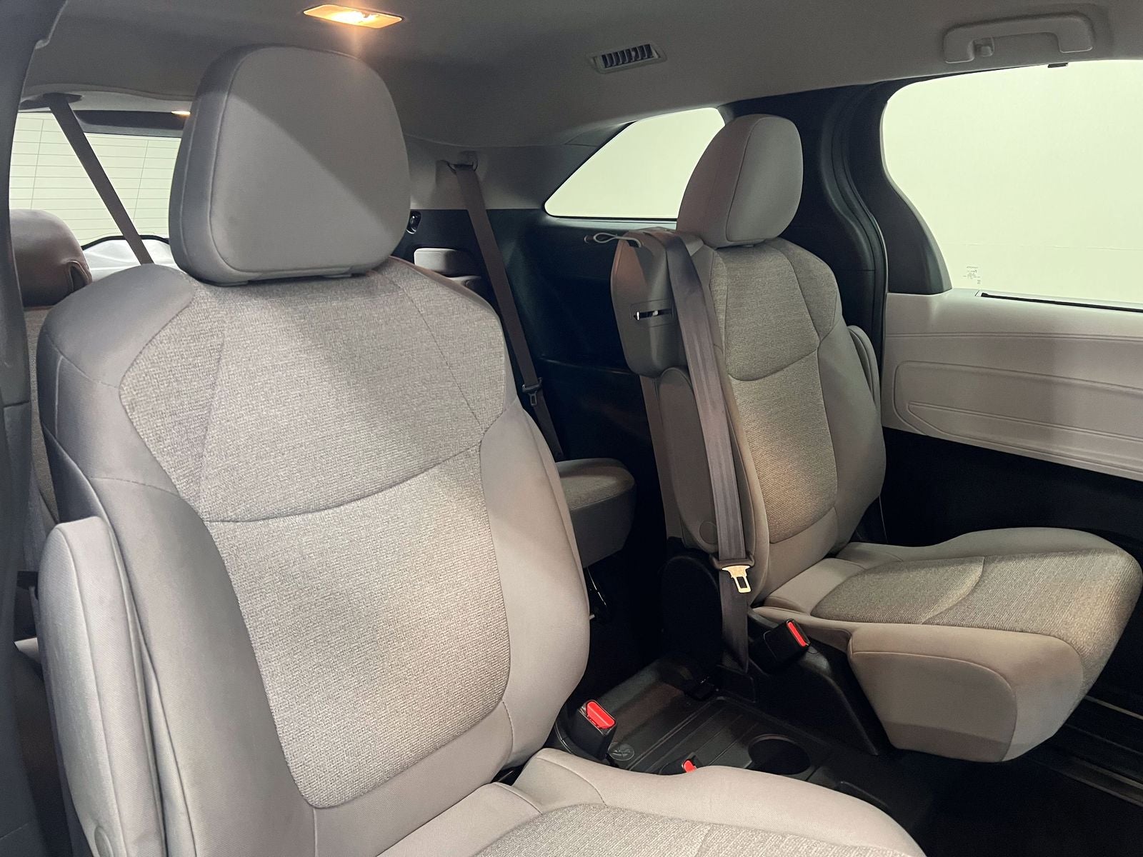 2025 Toyota Sienna LE 8 Passenger