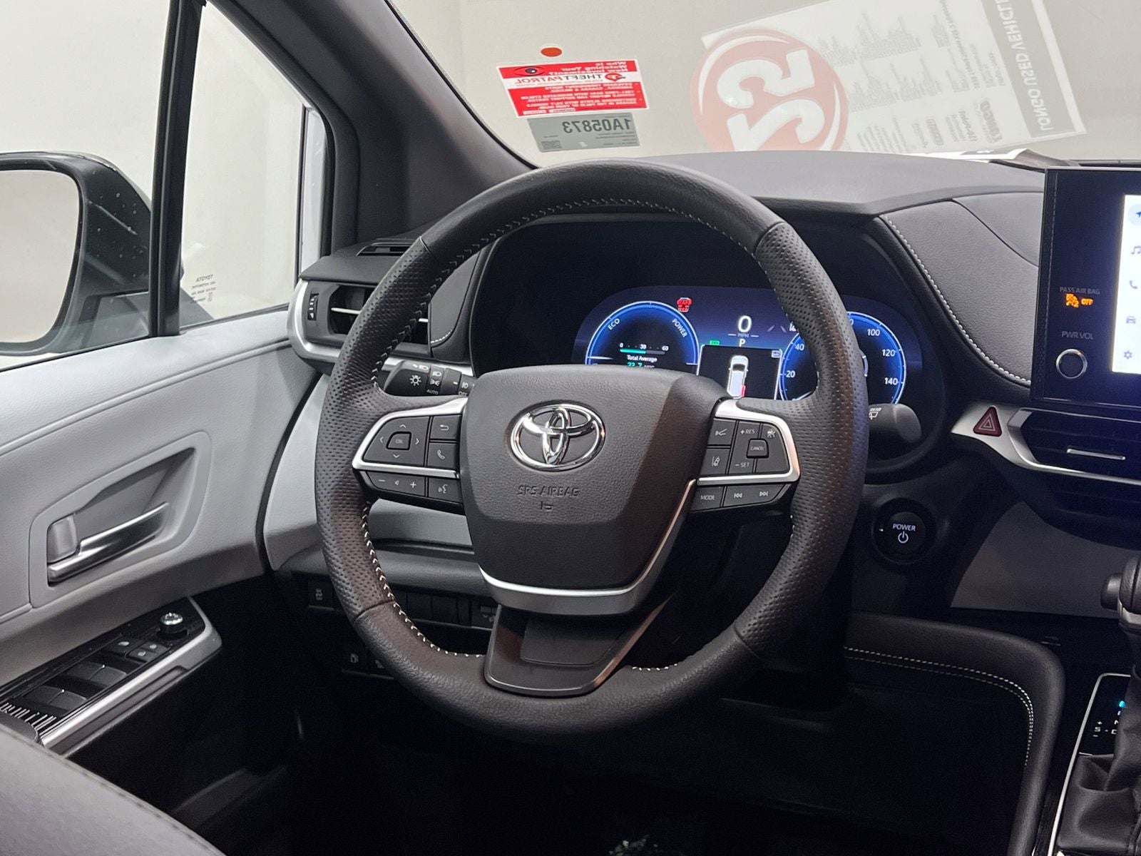 2025 Toyota Sienna XSE 7 Passenger