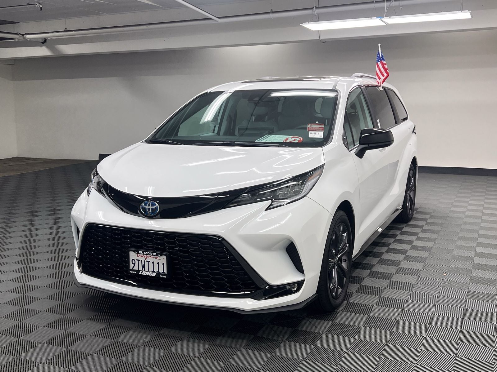 2025 Toyota Sienna XSE 7 Passenger