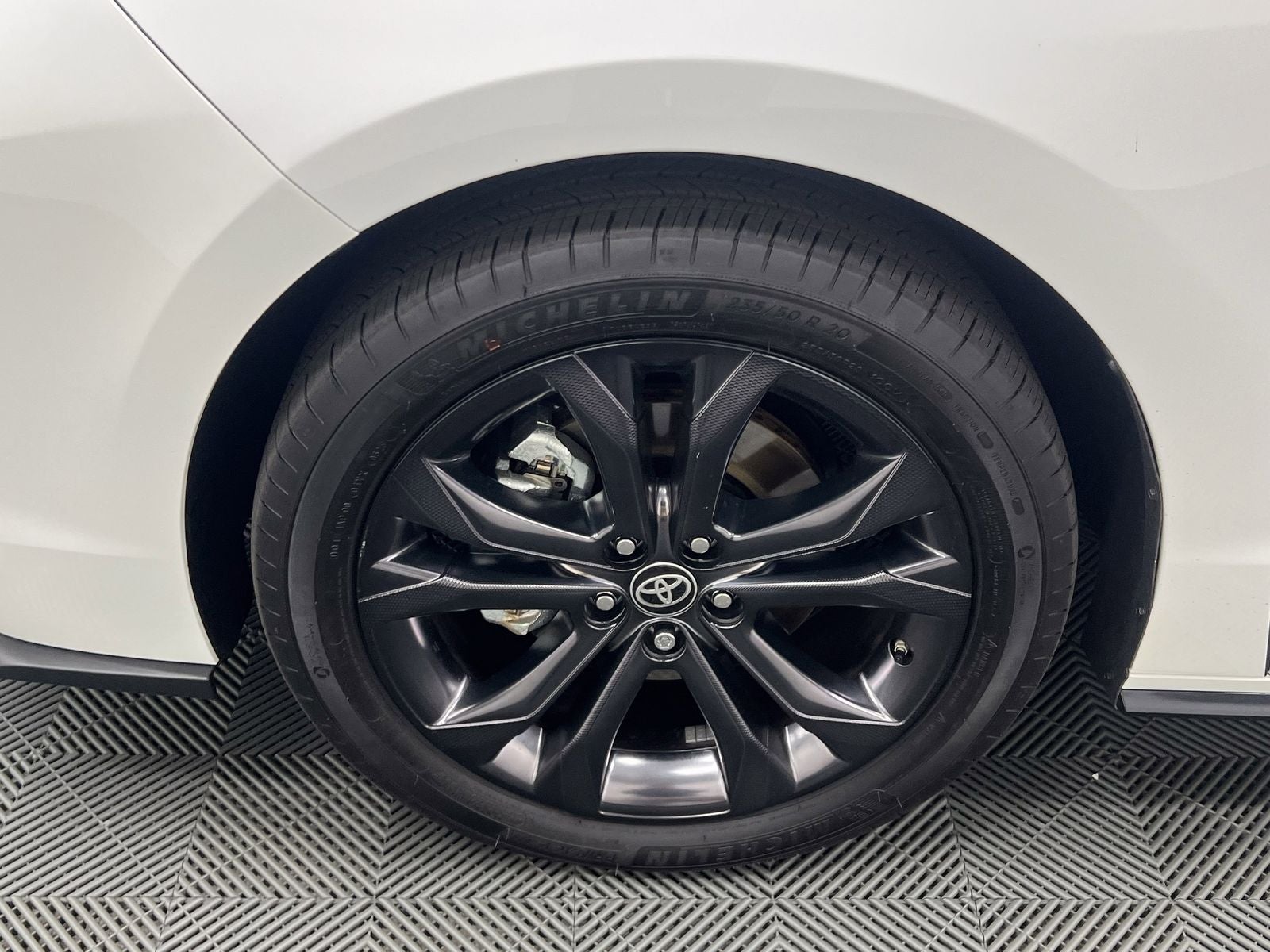 2025 Toyota Sienna XSE 7 Passenger