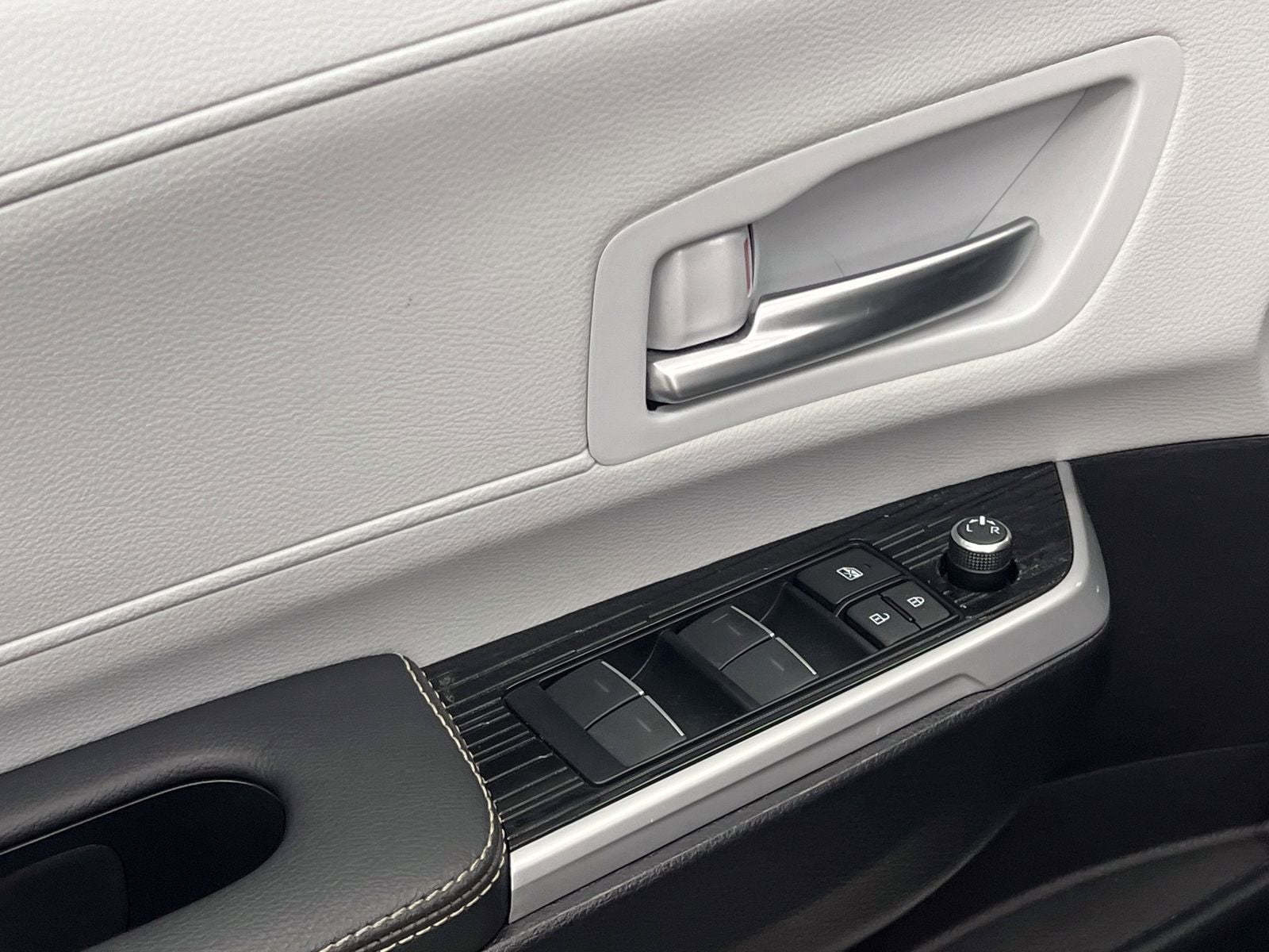 2025 Toyota Sienna XSE 7 Passenger