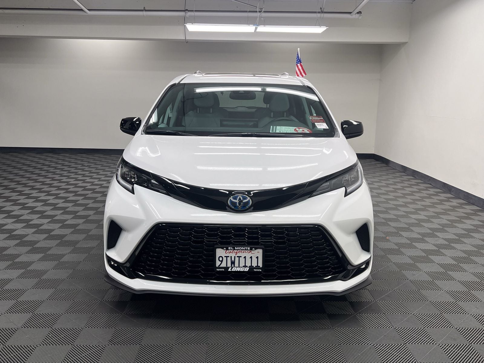 2025 Toyota Sienna XSE 7 Passenger