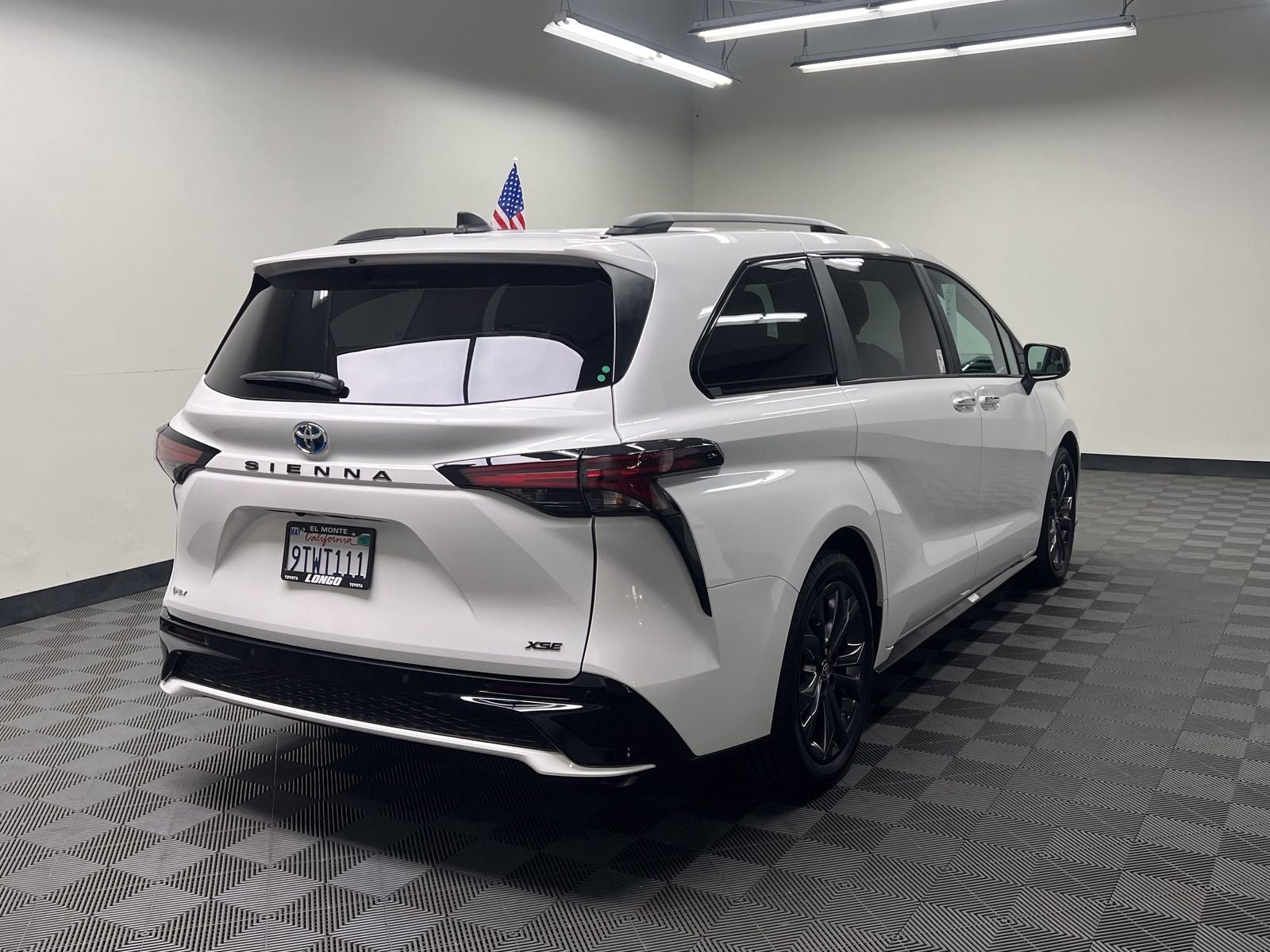 2025 Toyota Sienna XSE 7 Passenger