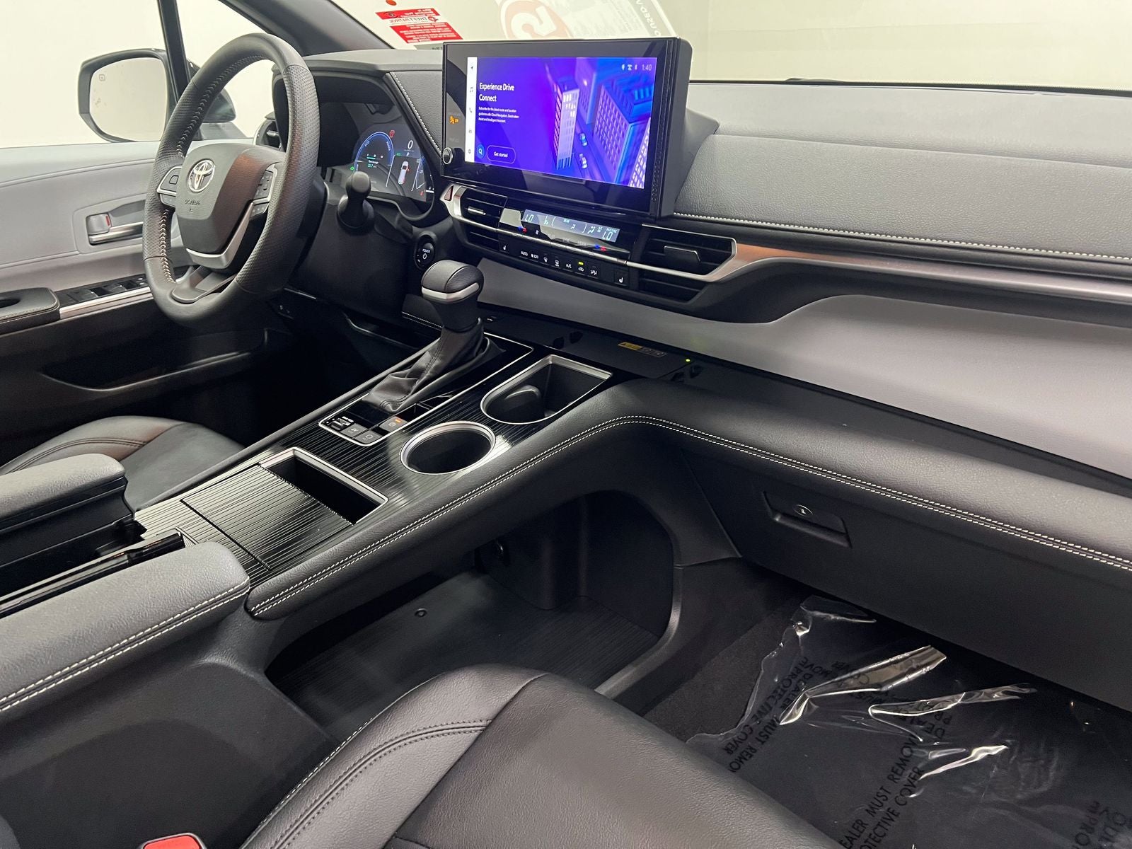 2025 Toyota Sienna XSE 7 Passenger