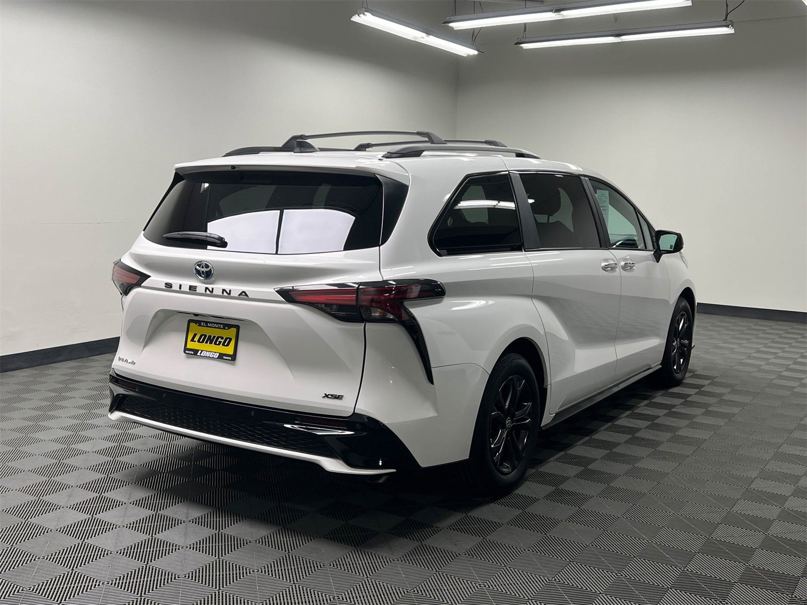 2025 Toyota Sienna XSE 7 Passenger