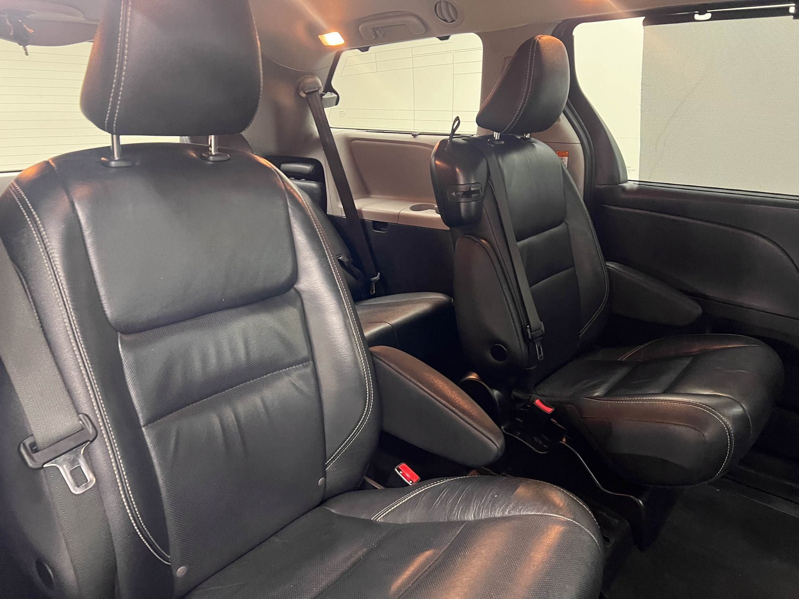 2019 Toyota Sienna SE 8 Passenger