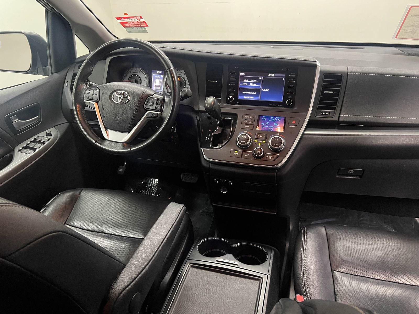 2019 Toyota Sienna SE 8 Passenger