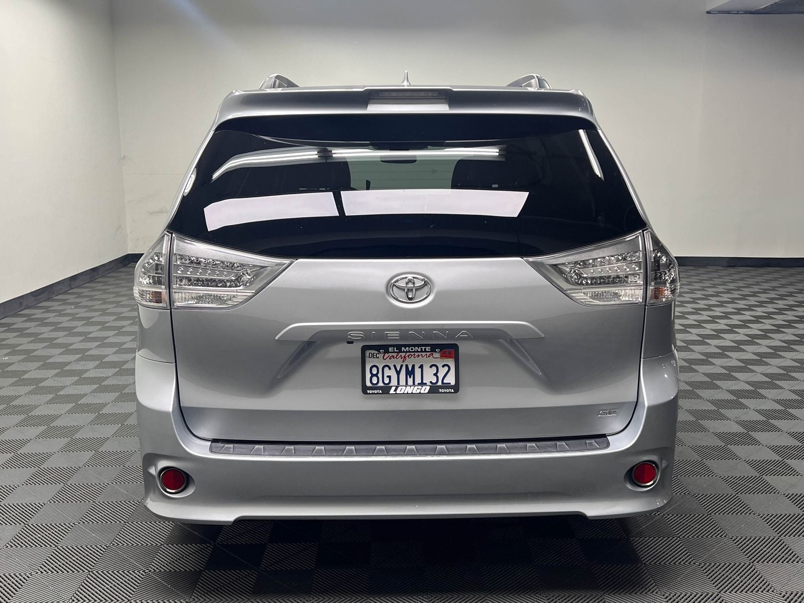 2019 Toyota Sienna SE 8 Passenger