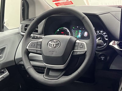 2026 Toyota Sienna XLE 8 Passenger