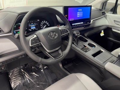 2026 Toyota Sienna XLE 8 Passenger