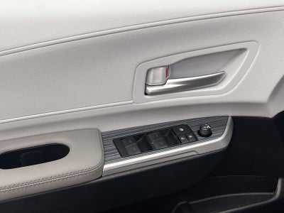 2026 Toyota Sienna XLE 8 Passenger