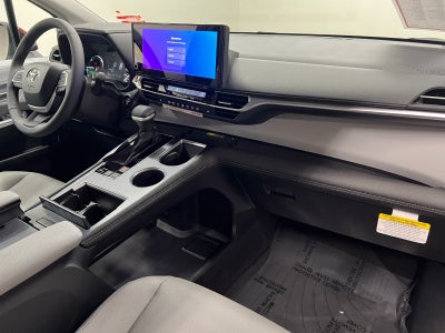 2026 Toyota Sienna XLE 8 Passenger