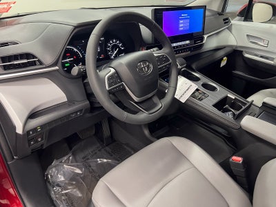 2026 Toyota Sienna XLE 8 Passenger