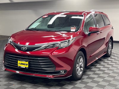 2026 Toyota Sienna XLE 8 Passenger