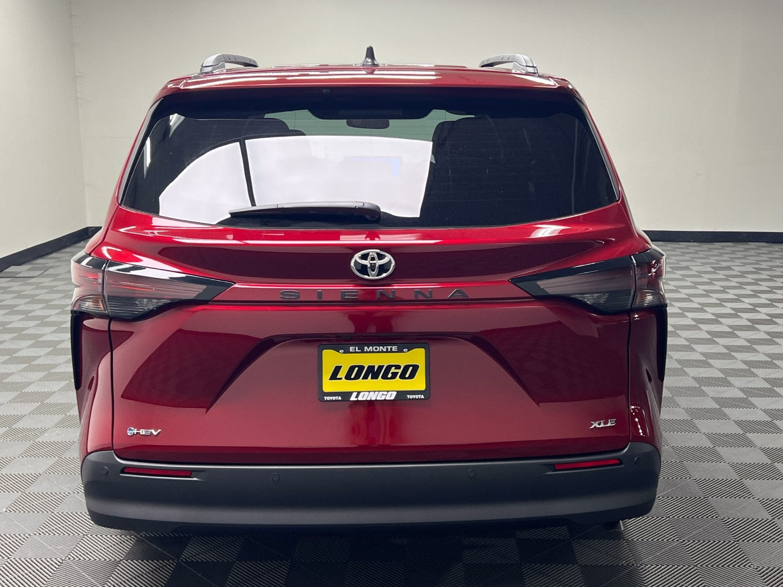 2026 Toyota Sienna XLE 8 Passenger