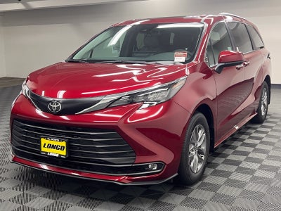 2026 Toyota Sienna XLE 8 Passenger