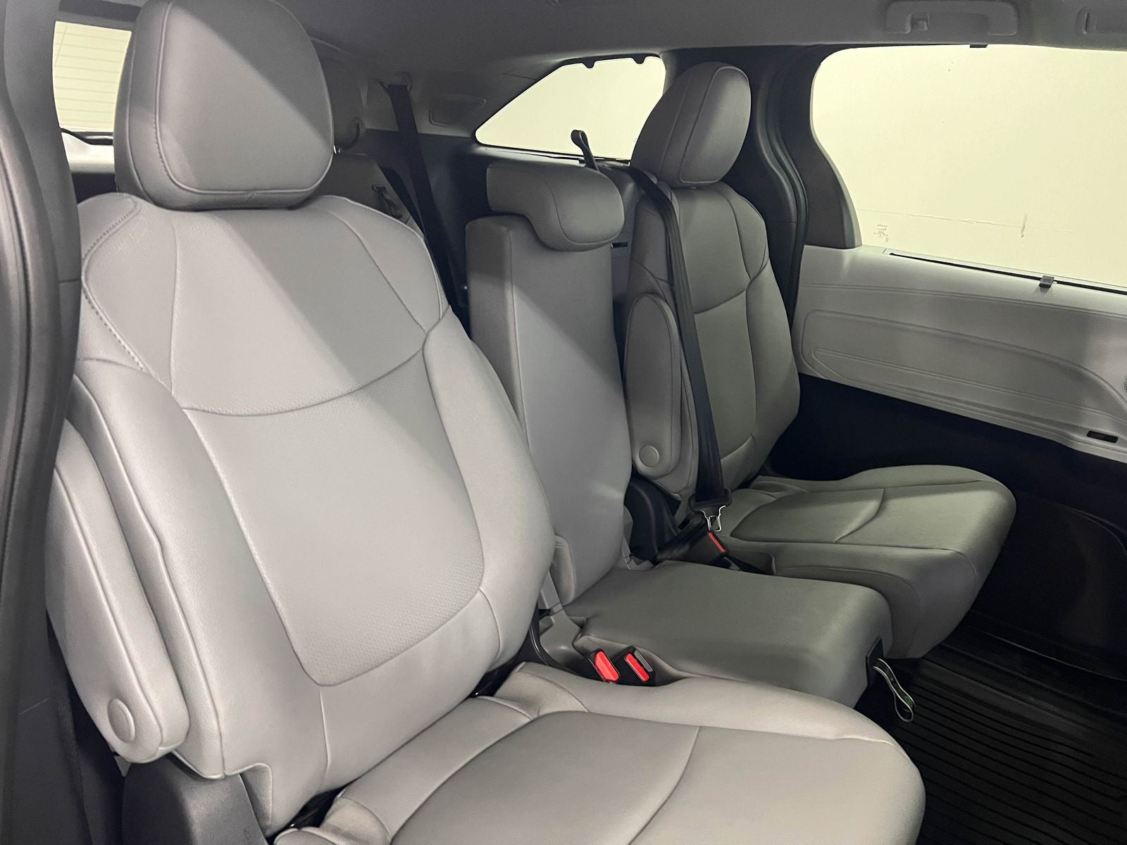 2026 Toyota Sienna XLE 8 Passenger