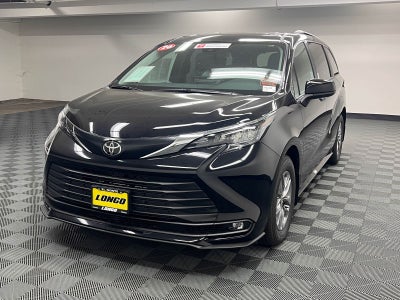2026 Toyota Sienna XLE 8 Passenger