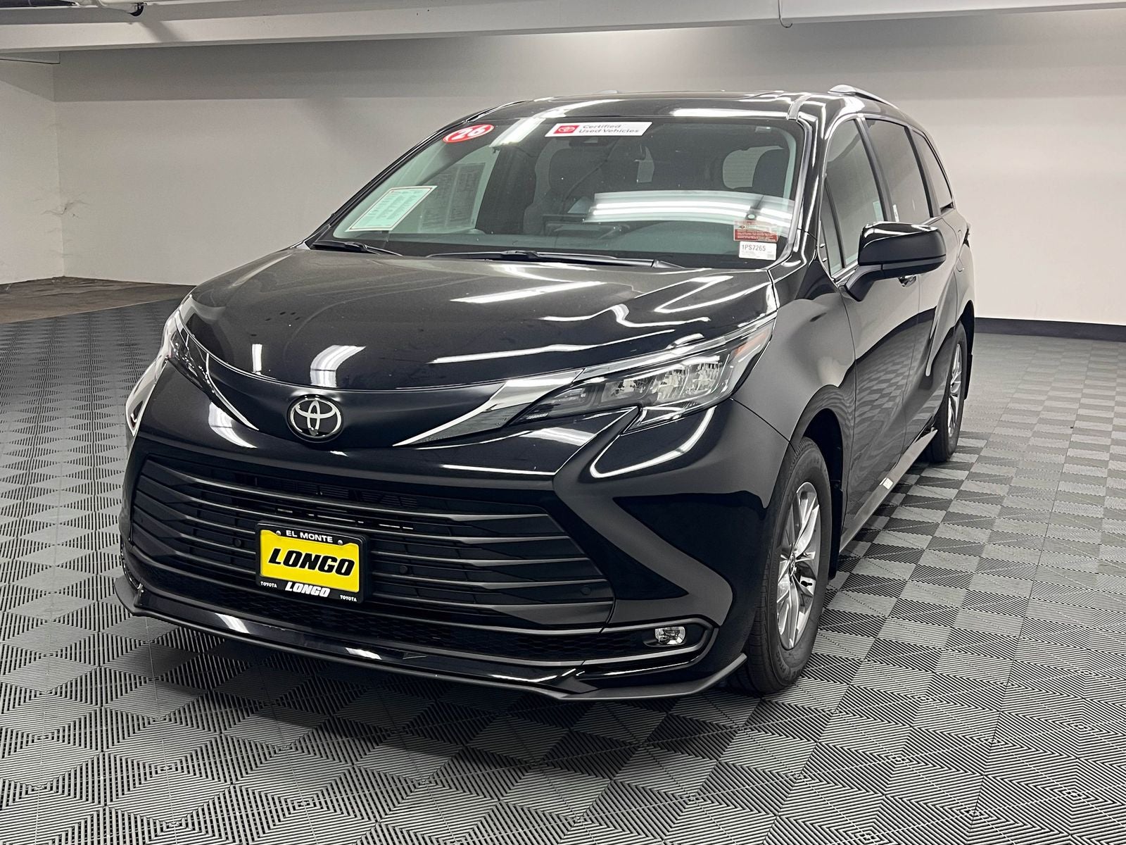 2026 Toyota Sienna XLE 8 Passenger