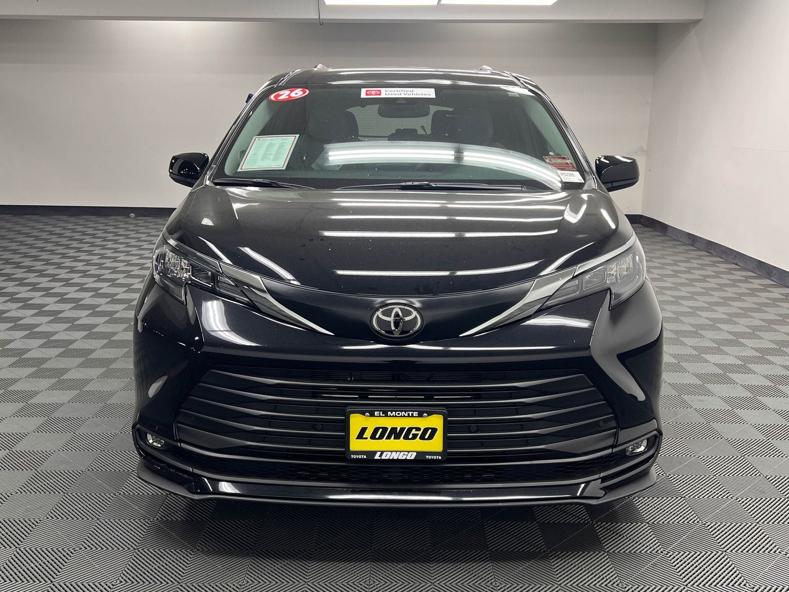 2026 Toyota Sienna XLE 8 Passenger