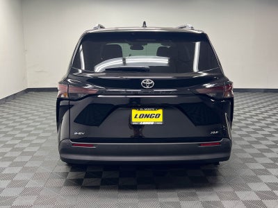 2026 Toyota Sienna XLE 8 Passenger