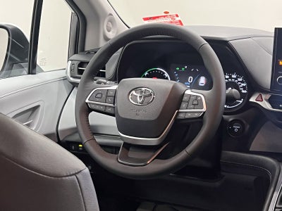 2026 Toyota Sienna XLE 8 Passenger