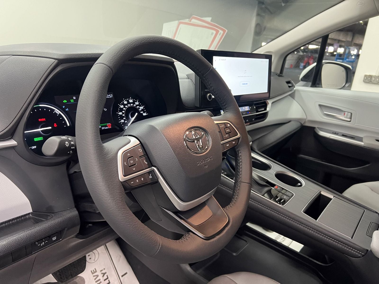 2026 Toyota Sienna XLE 8 Passenger