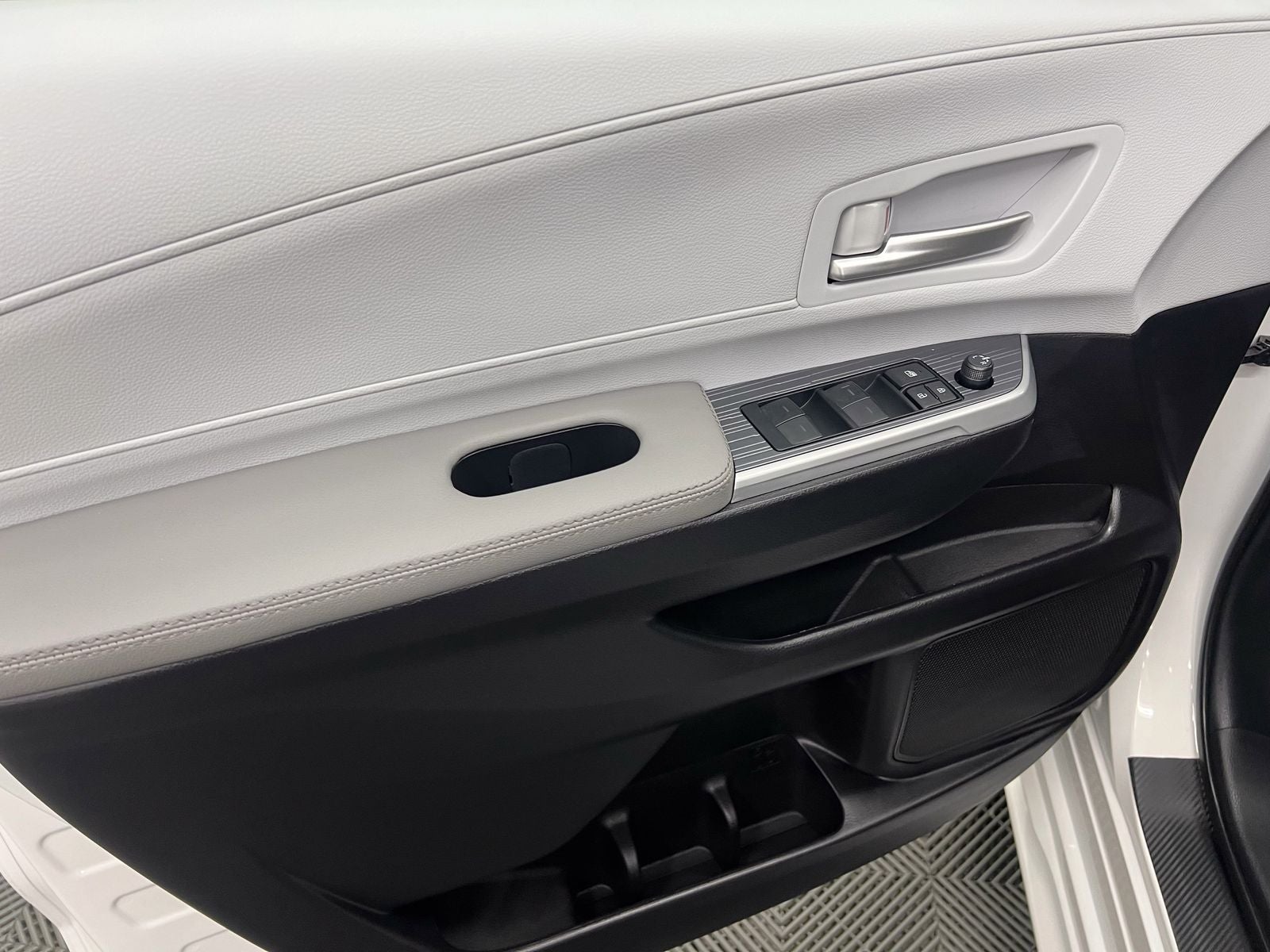 2026 Toyota Sienna XLE 8 Passenger