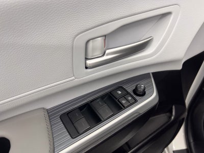 2026 Toyota Sienna XLE 8 Passenger