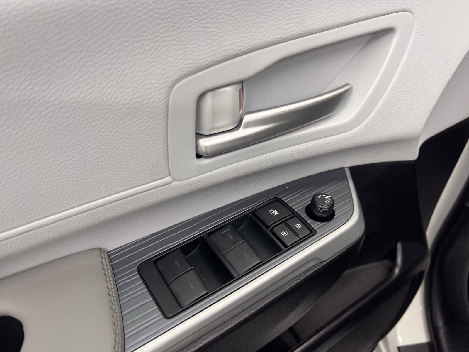2026 Toyota Sienna XLE 8 Passenger