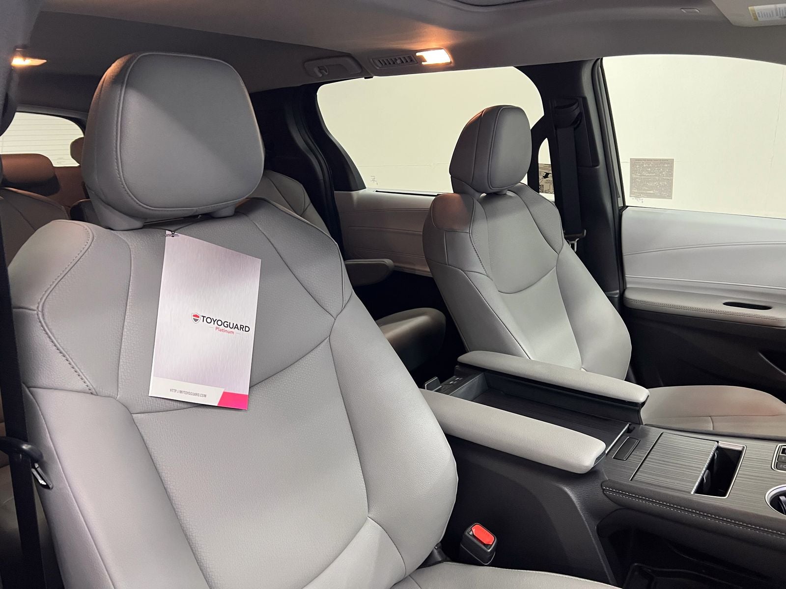 2026 Toyota Sienna XLE 8 Passenger