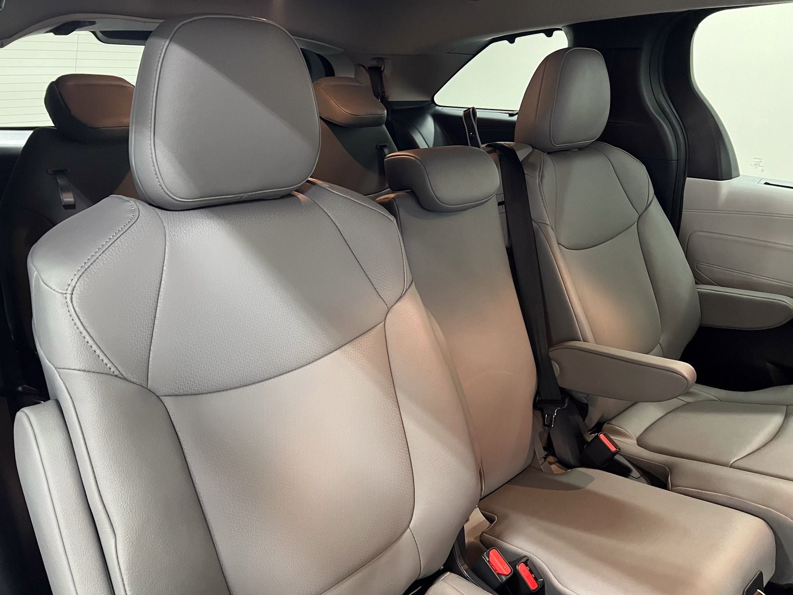 2026 Toyota Sienna XLE 8 Passenger