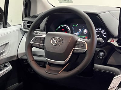 2026 Toyota Sienna XLE 8 Passenger