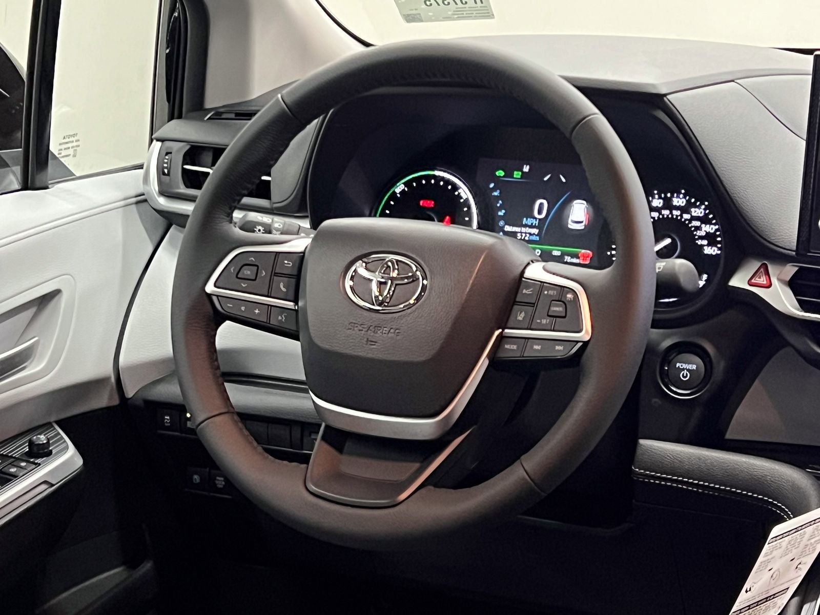 2026 Toyota Sienna XLE 8 Passenger
