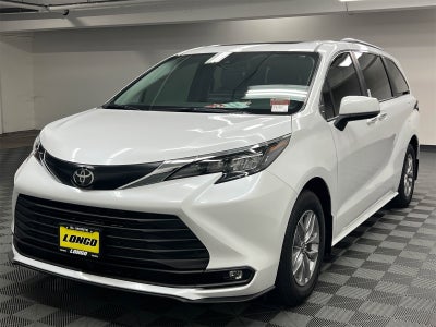 2026 Toyota Sienna XLE