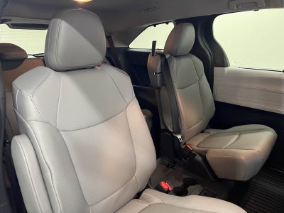 2026 Toyota Sienna XLE 8 Passenger