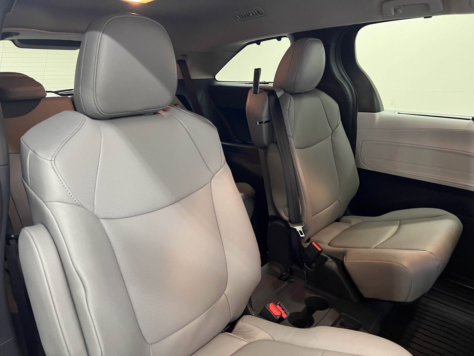 2026 Toyota Sienna XLE 8 Passenger