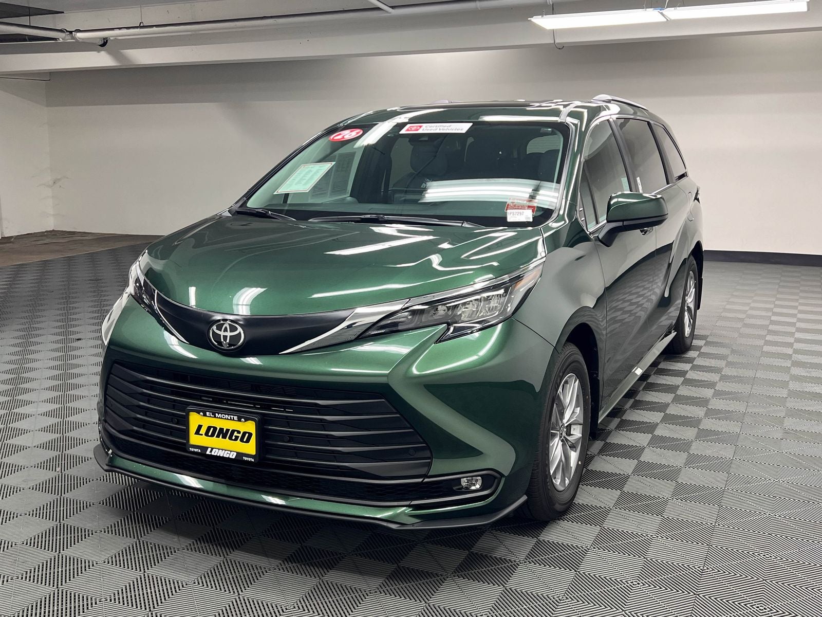 2026 Toyota Sienna XLE 8 Passenger