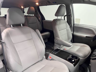 2020 Toyota Sienna XLE 8 Passenger
