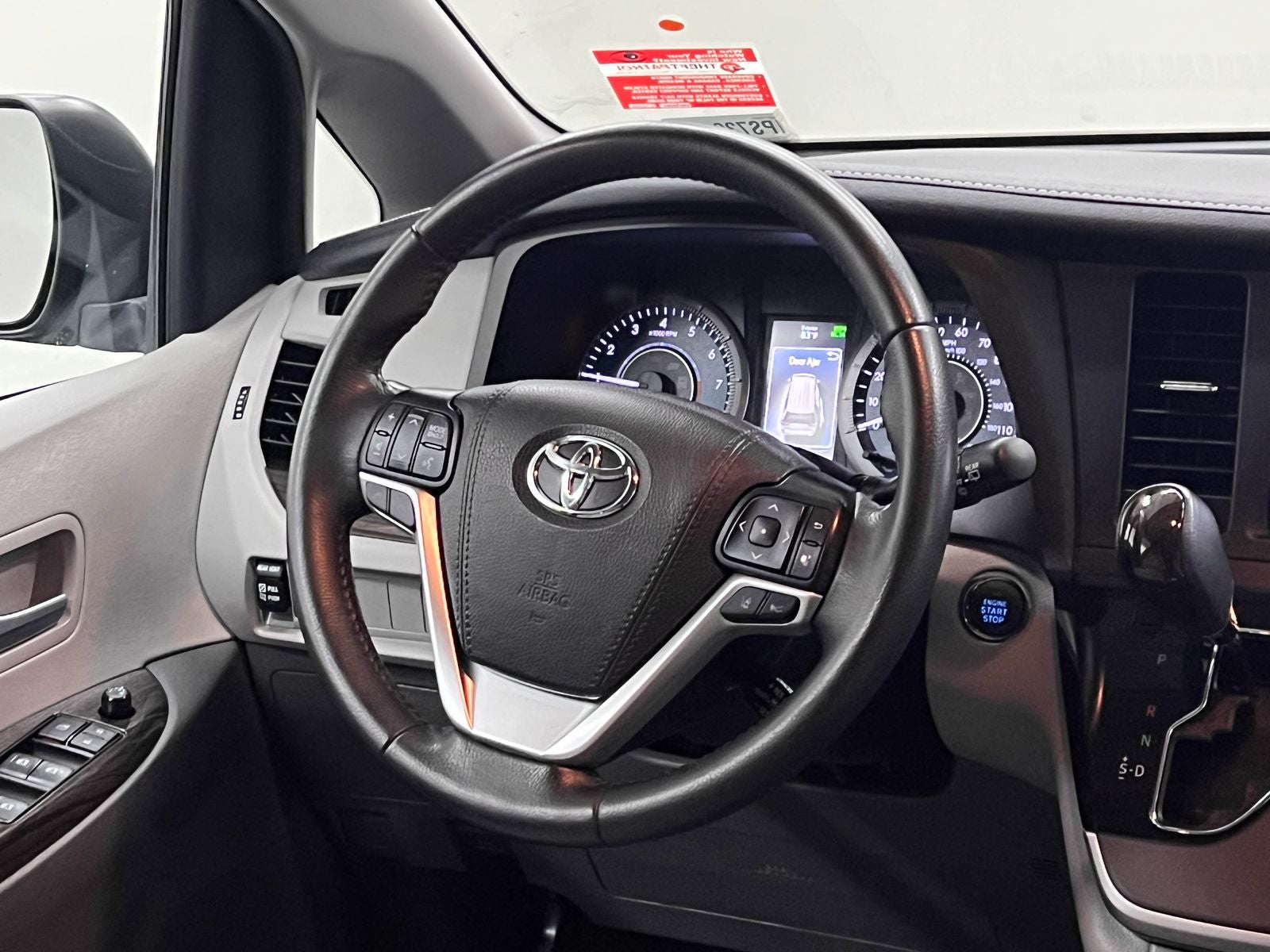 2020 Toyota Sienna XLE 8 Passenger